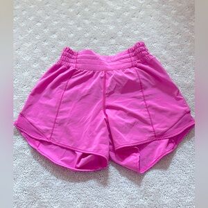 Size 2 Lululemon hotty hot shorts!!